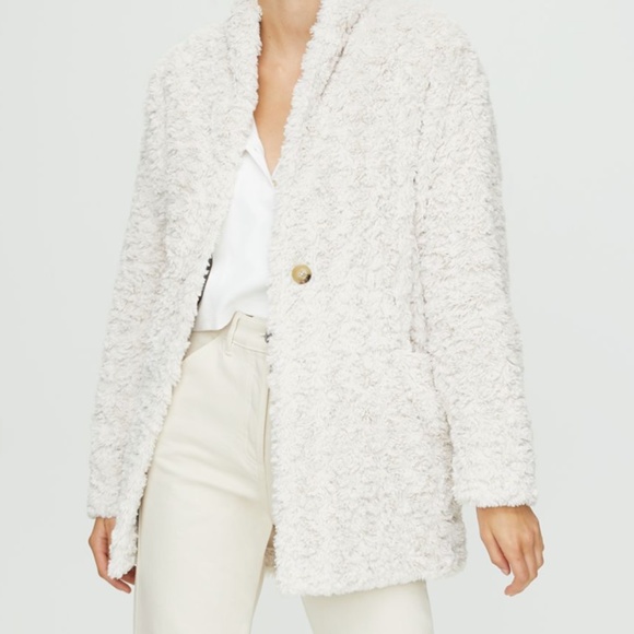 Aritzia Wilfred Free Plush Jacket - Picture 1 of 3